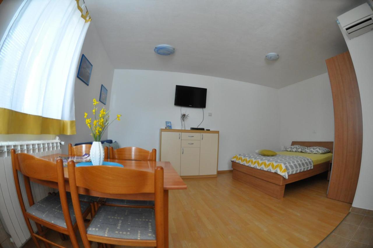 Apartma Brnistra Ginestra 코페르 외부 사진
